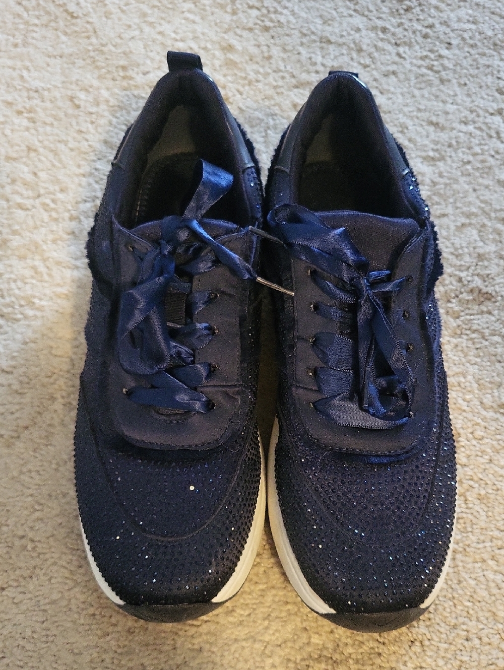 Women's Sz9 Kennth Cole Reaction Navy Crystal-Embellished Satin Lace Sneakers